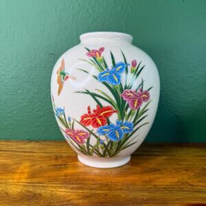 Vintage Japanese Vase Crackle Glazed Hawaiin Anthurium Design